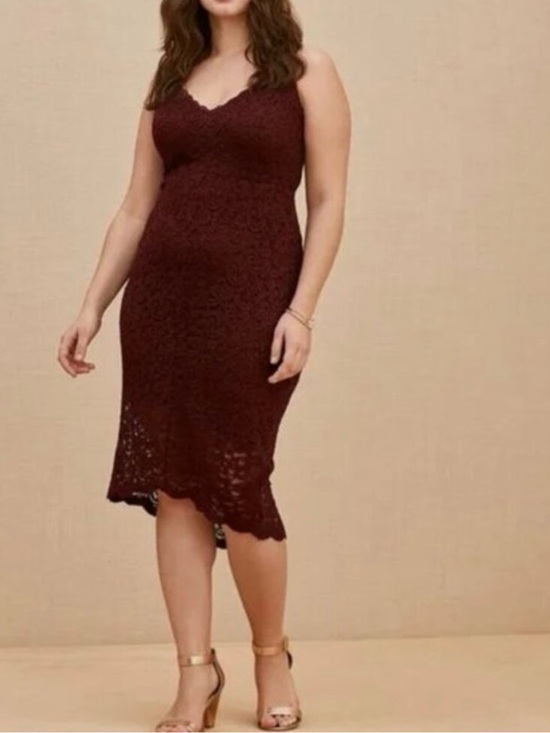 torrid Dresses & Skirts - Torrid Midi Lace Body Con Dress, Wine, Plus Size 2X